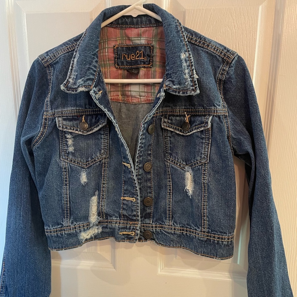 Rue 21 denim vintage jacket. Size L.